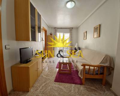 Apartamento - Alquiler a largo plazo - Torrevieja - RENT-1594A