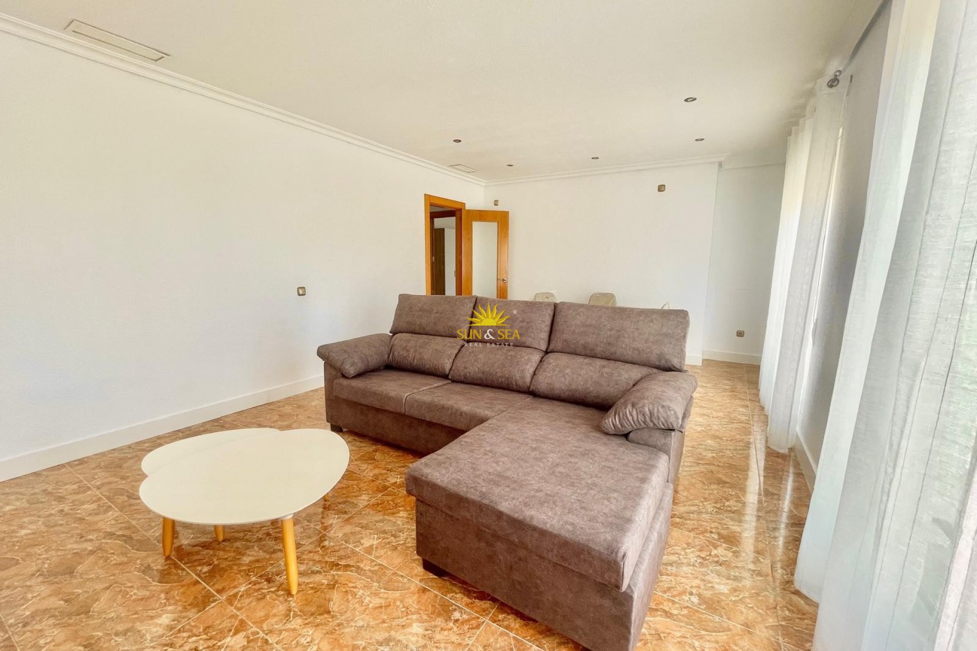 Alquiler a largo plazo - Apartamento - Albatera