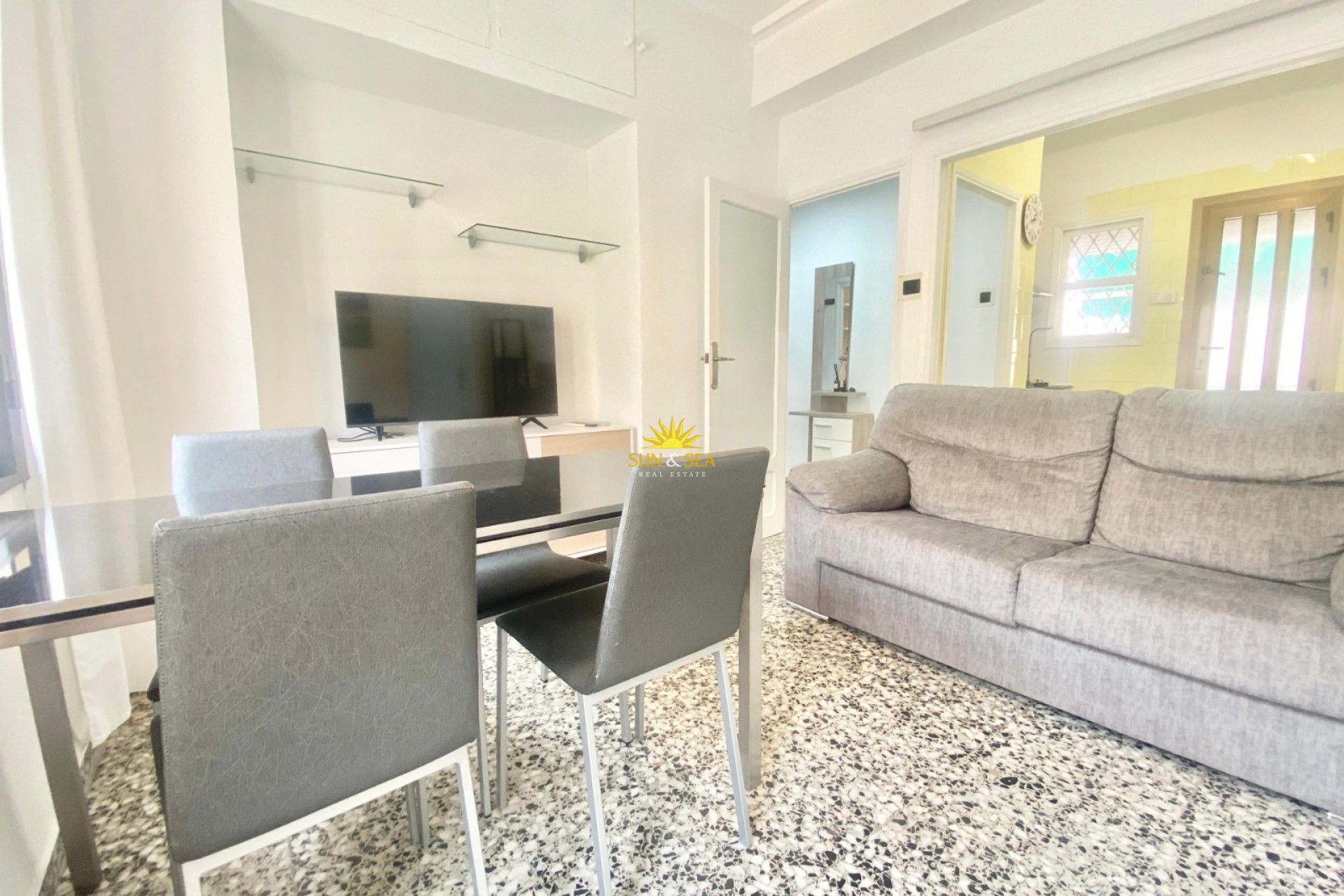 Alquiler a largo plazo - Apartamento - Alicante (Alacant)