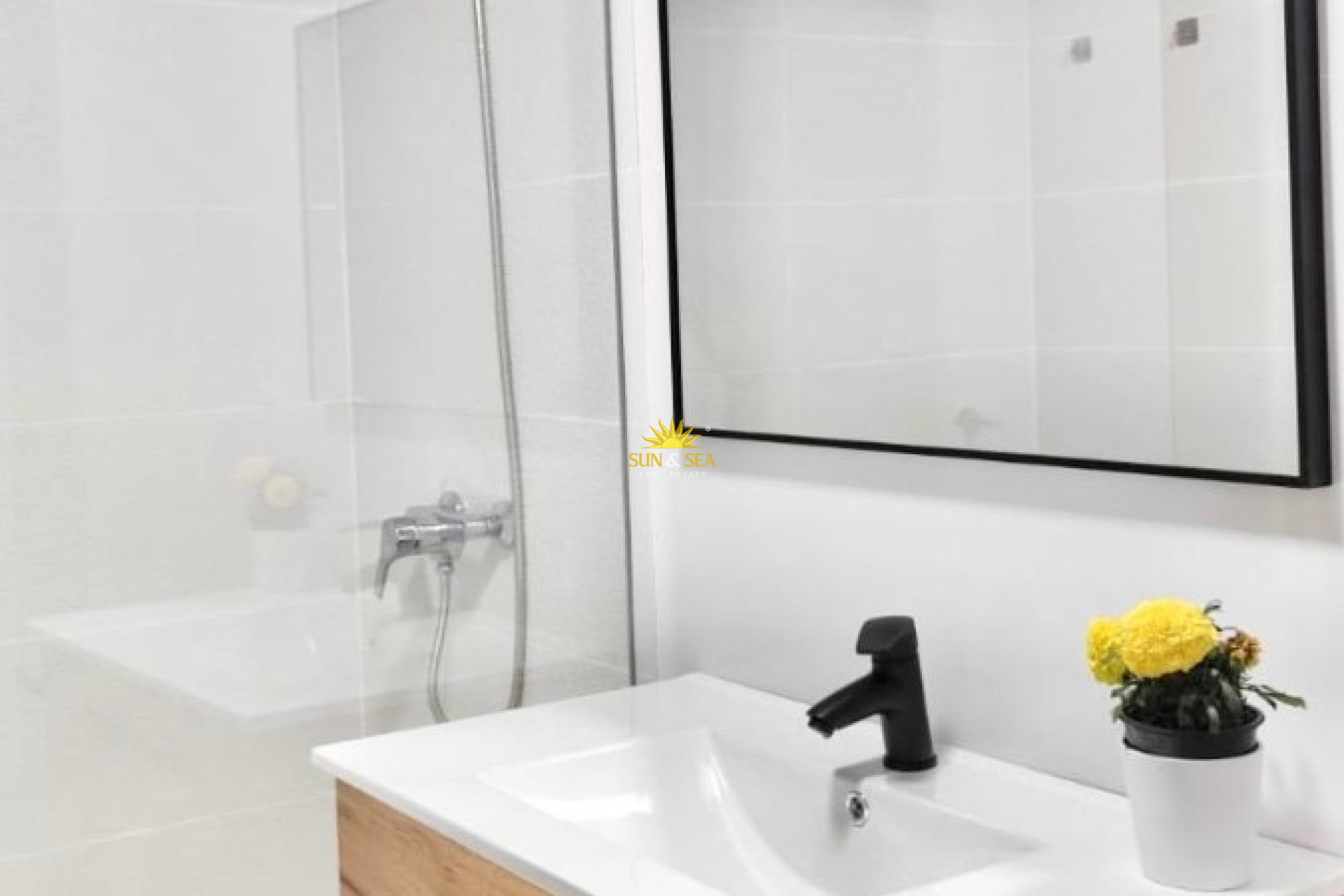 Alquiler a largo plazo - Apartamento - Alicante (Alacant)