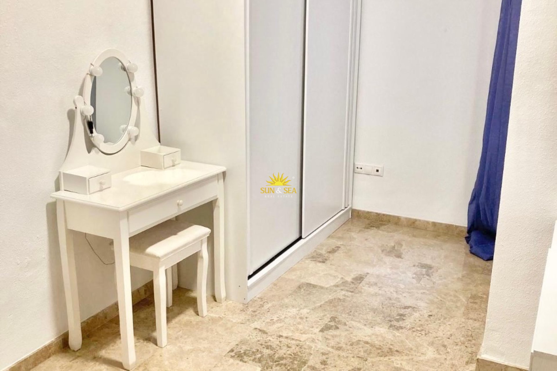 Alquiler a largo plazo - Apartamento - Alicante (Alacant)