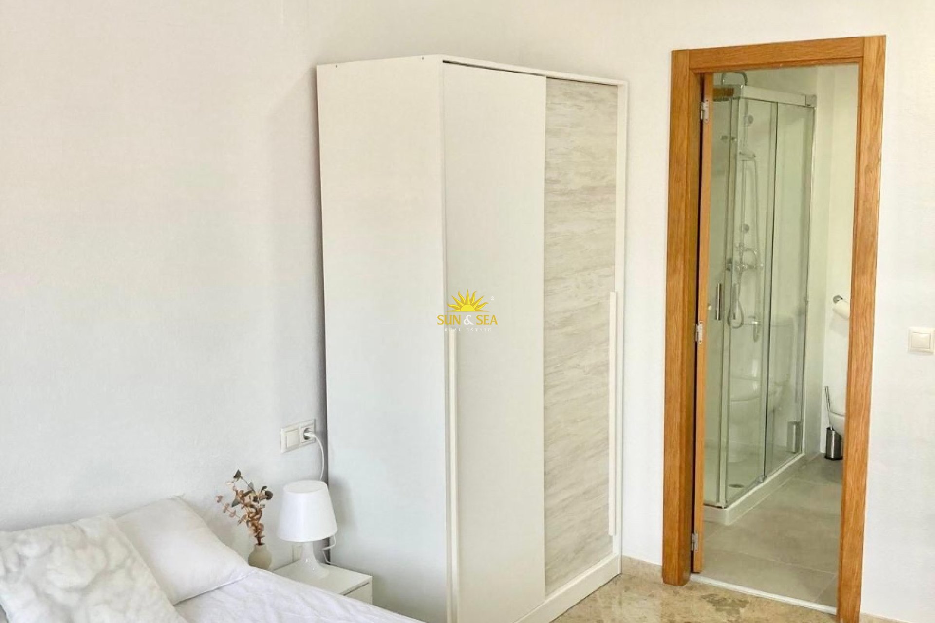 Alquiler a largo plazo - Apartamento - Alicante (Alacant)