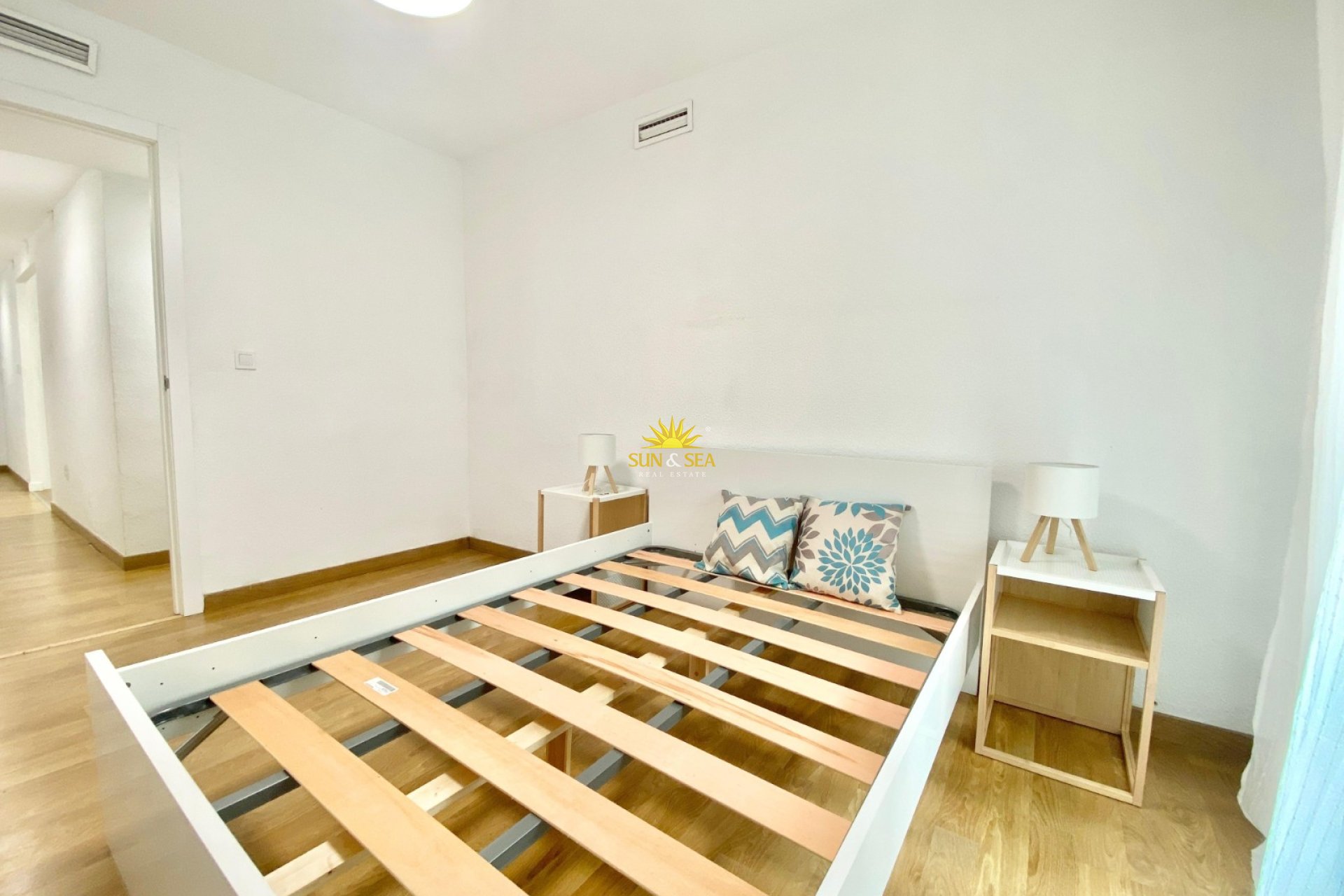 Alquiler a largo plazo - Apartamento - Alicante (Alacant)