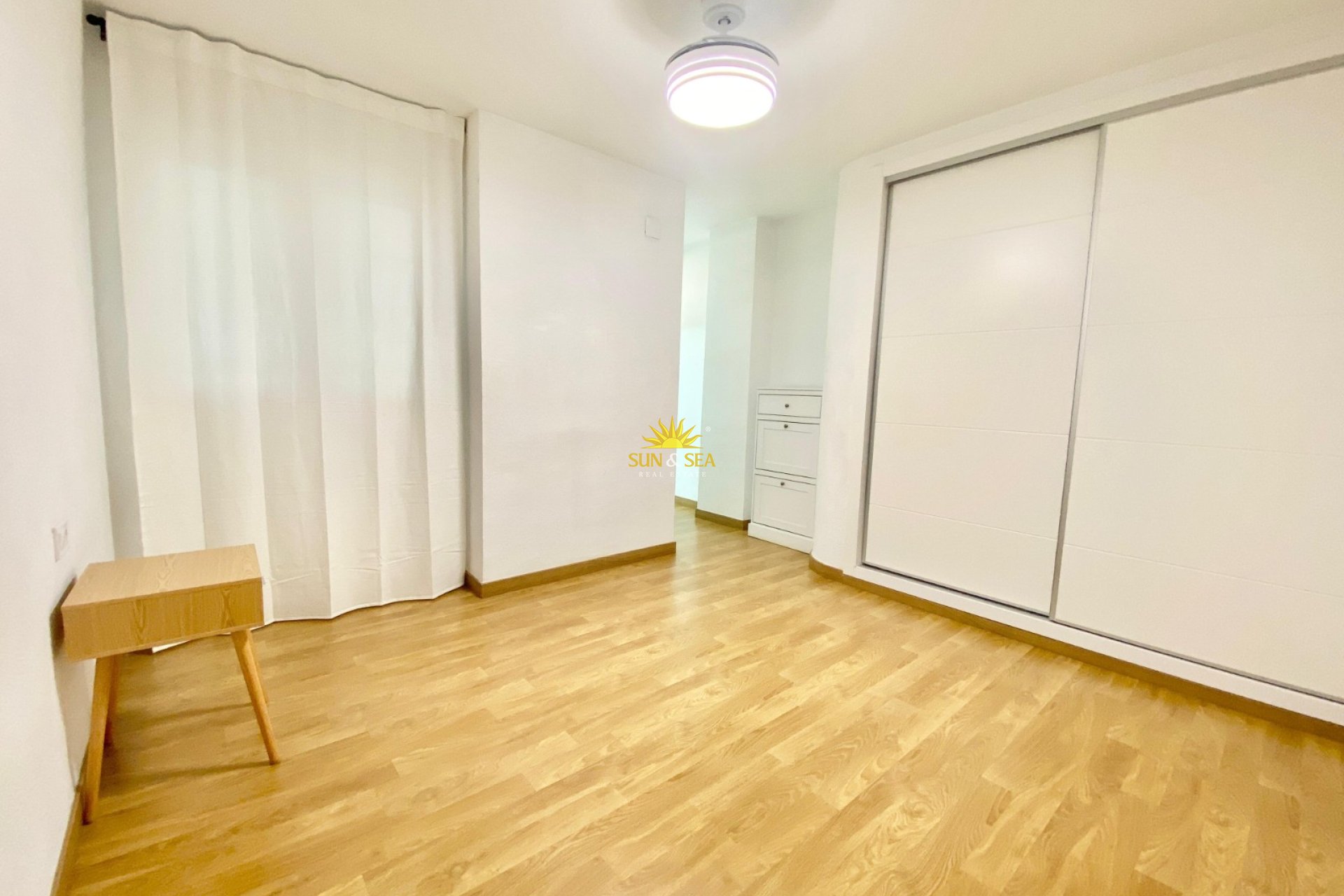 Alquiler a largo plazo - Apartamento - Alicante (Alacant)
