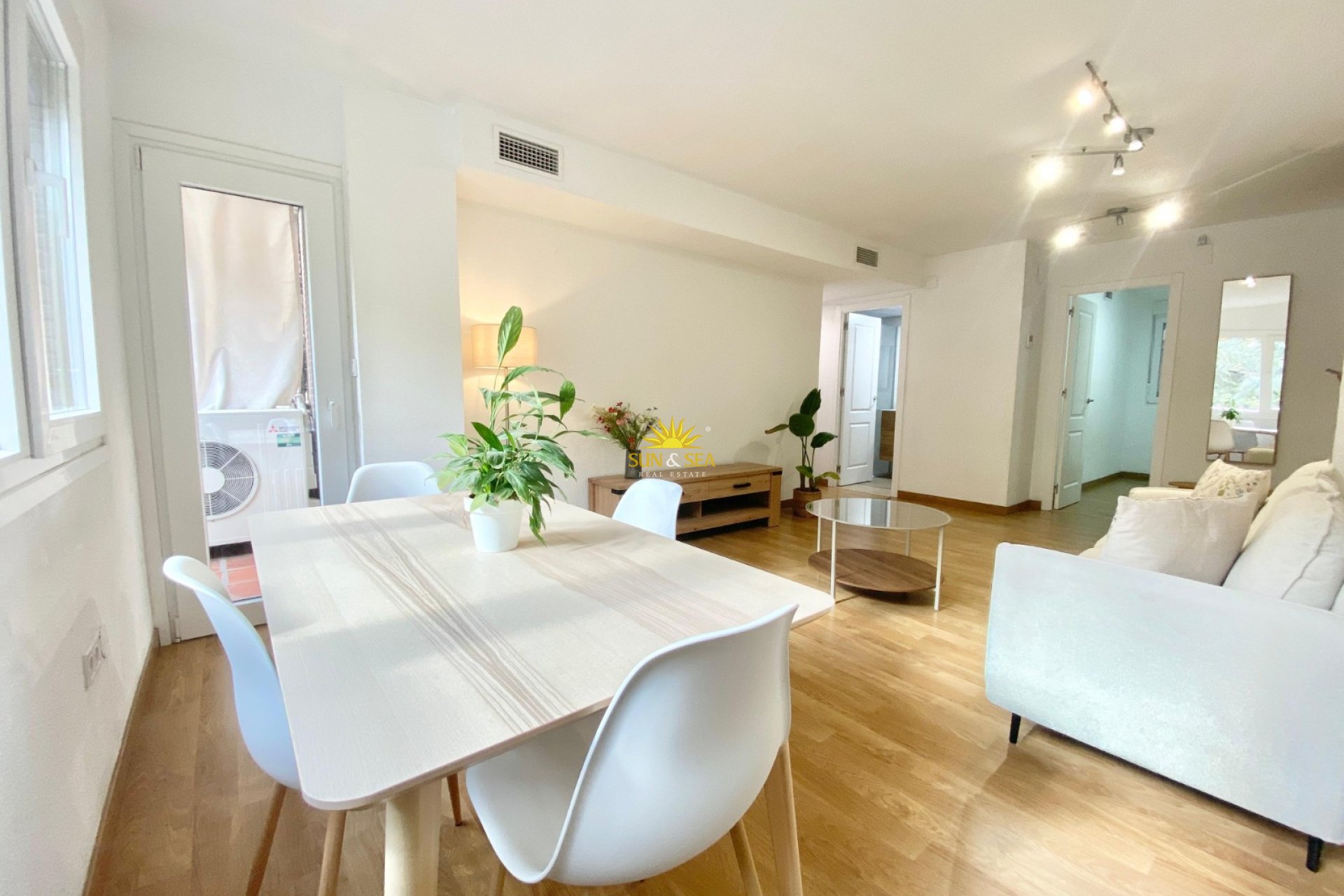 Alquiler a largo plazo - Apartamento - Alicante (Alacant)