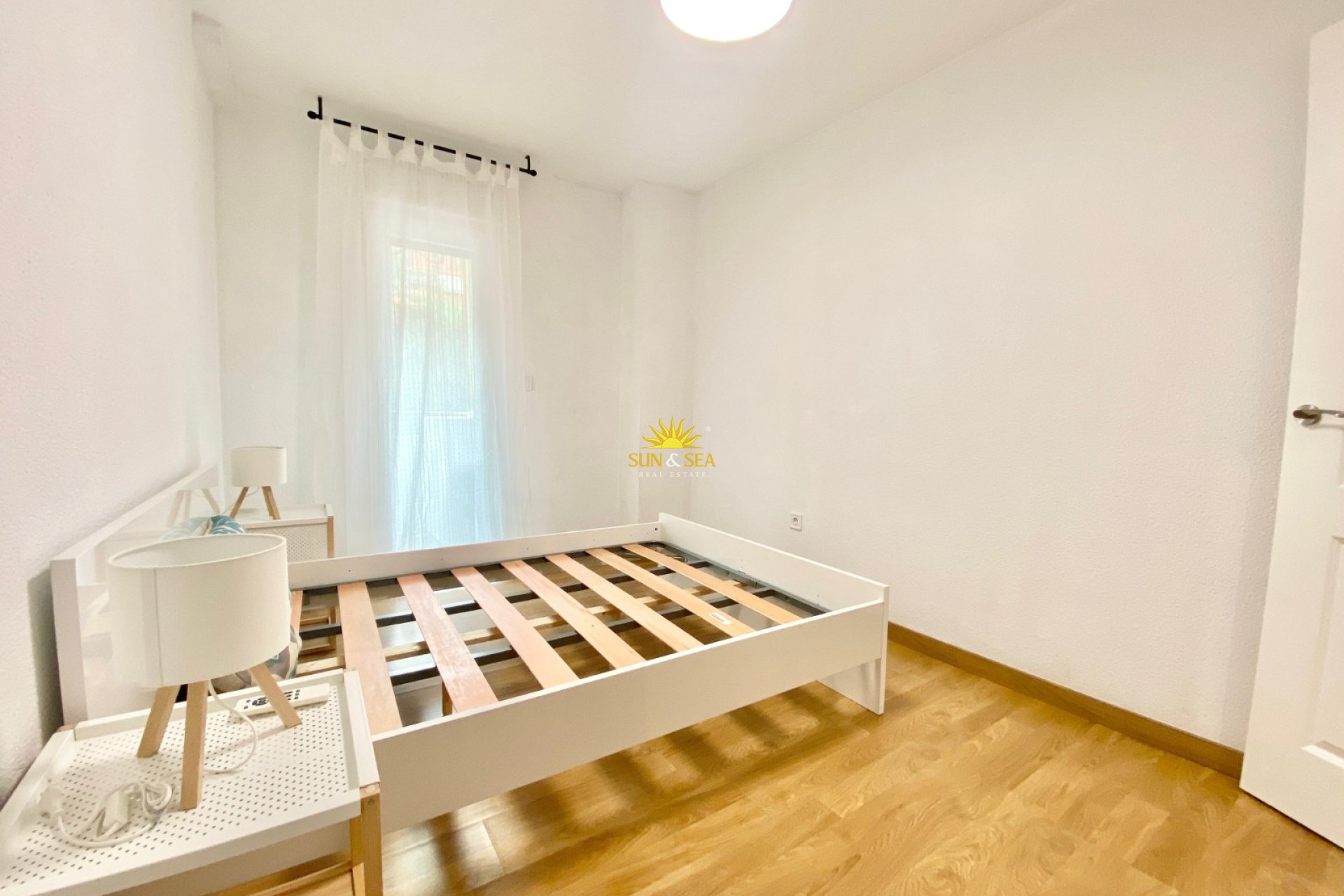 Alquiler a largo plazo - Apartamento - Alicante (Alacant)