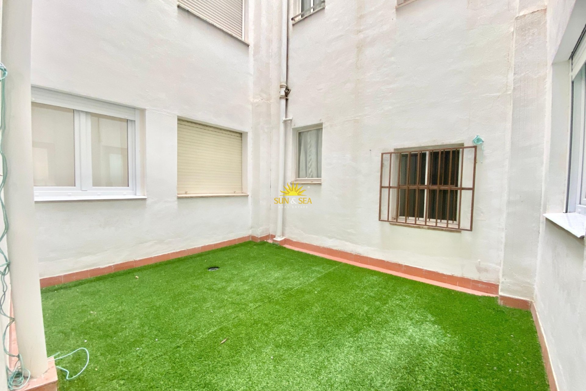 Alquiler a largo plazo - Apartamento - Alicante (Alacant)