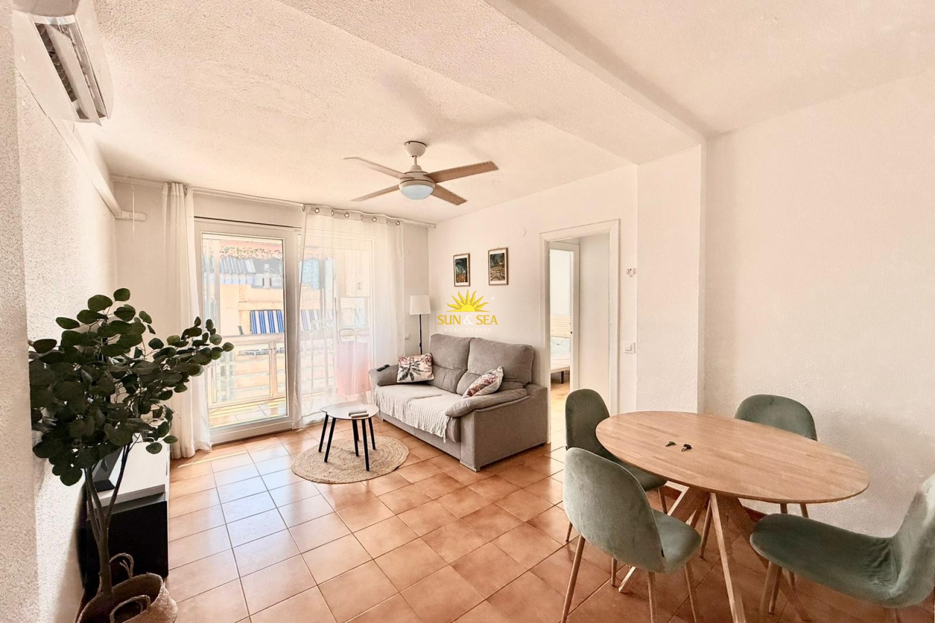 Alquiler a largo plazo - Apartamento - Alicante (Alacant)