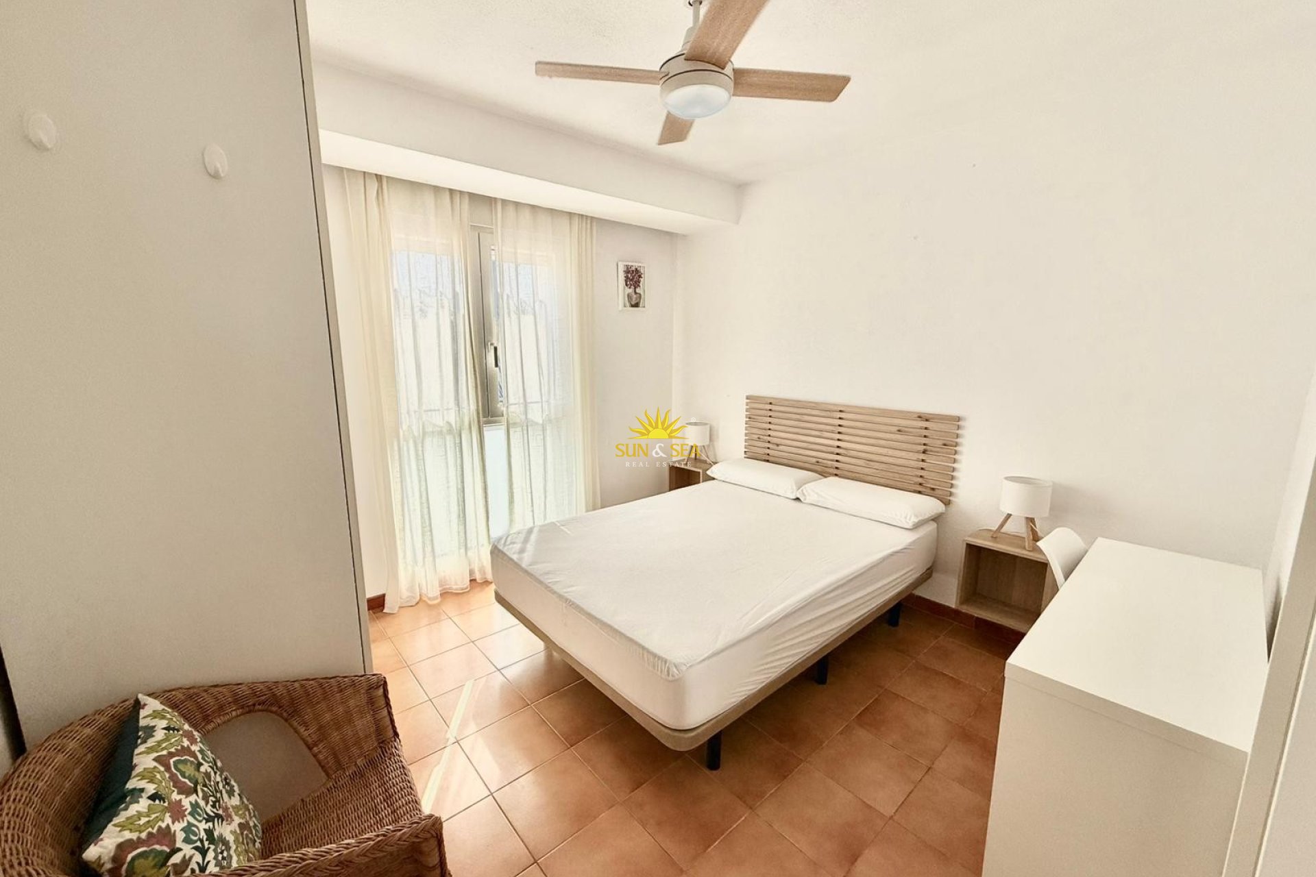 Alquiler a largo plazo - Apartamento - Alicante (Alacant)