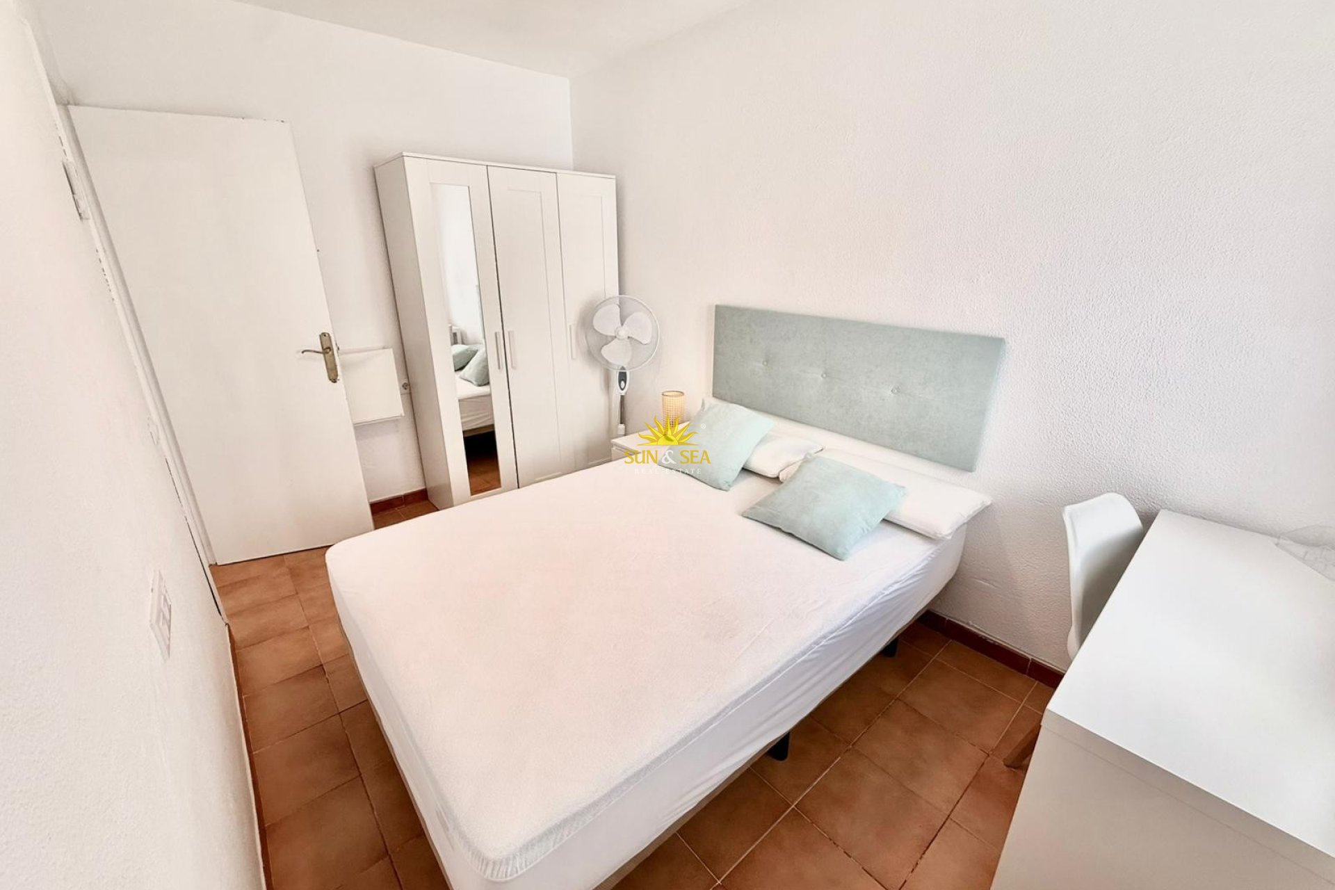 Alquiler a largo plazo - Apartamento - Alicante (Alacant)