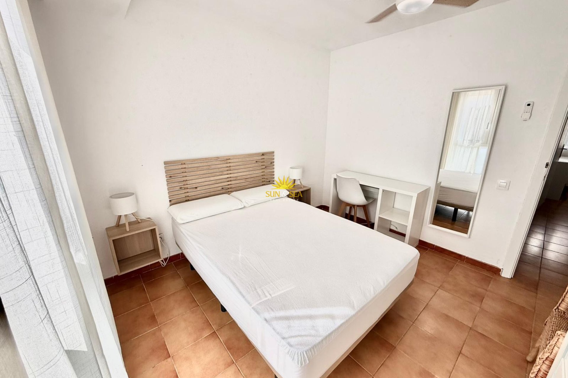 Alquiler a largo plazo - Apartamento - Alicante (Alacant)