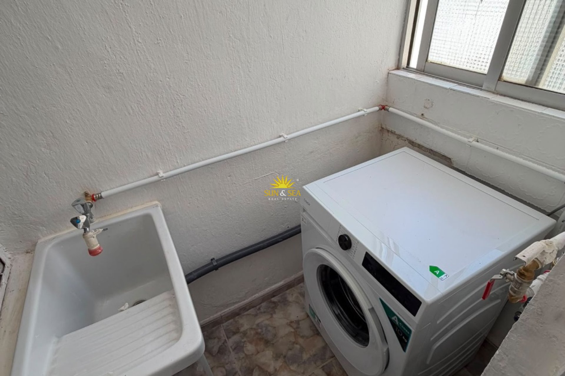 Alquiler a largo plazo - Apartamento - Alicante (Alacant)
