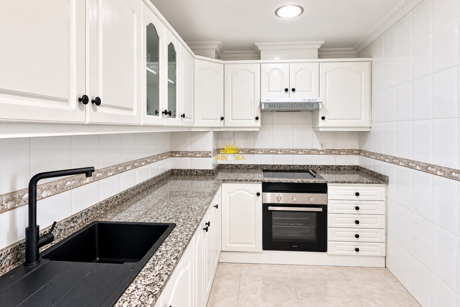 Alquiler a largo plazo - Apartamento - Alicante (Alacant)