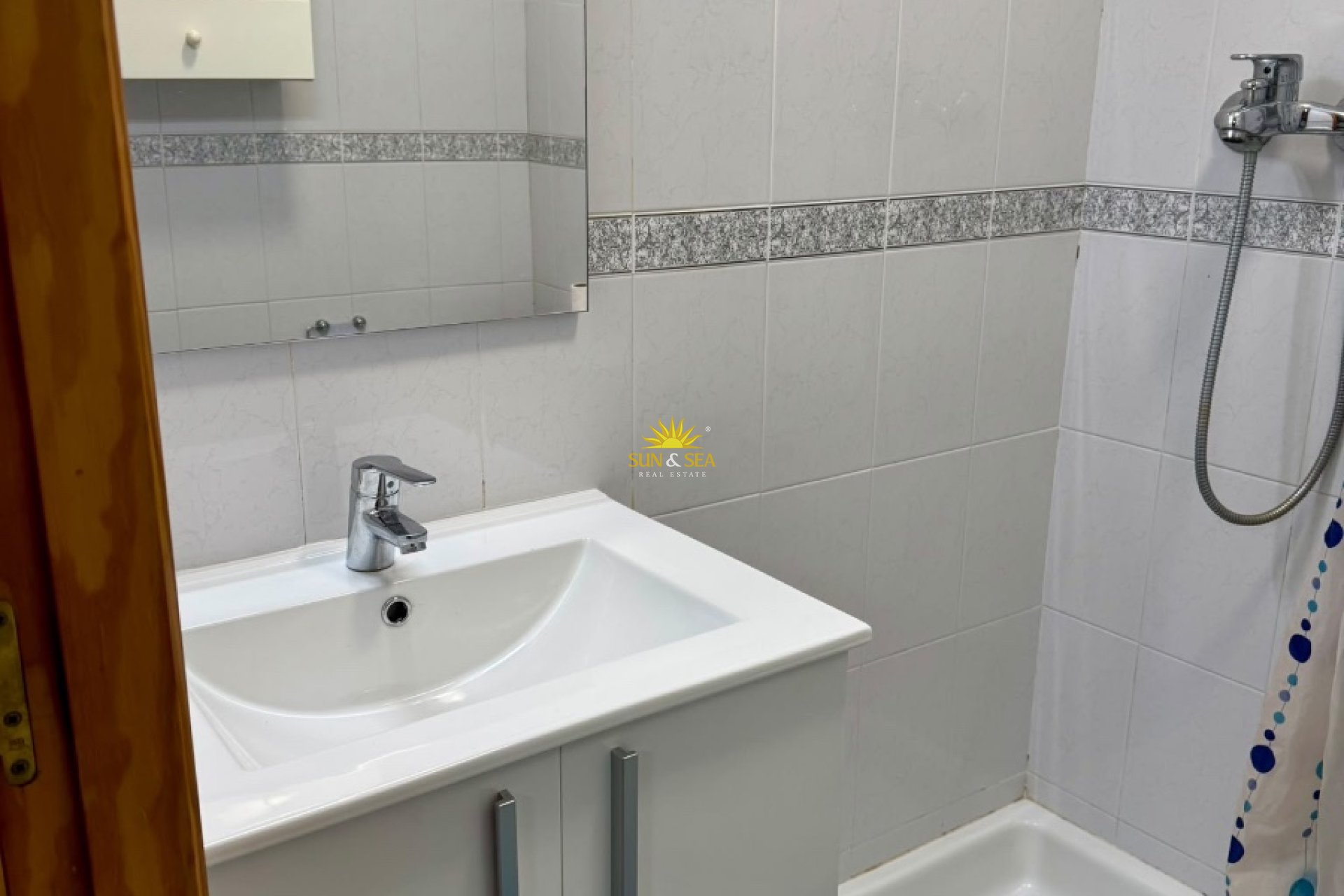 Alquiler a largo plazo - Apartamento - Alicante (Alacant)