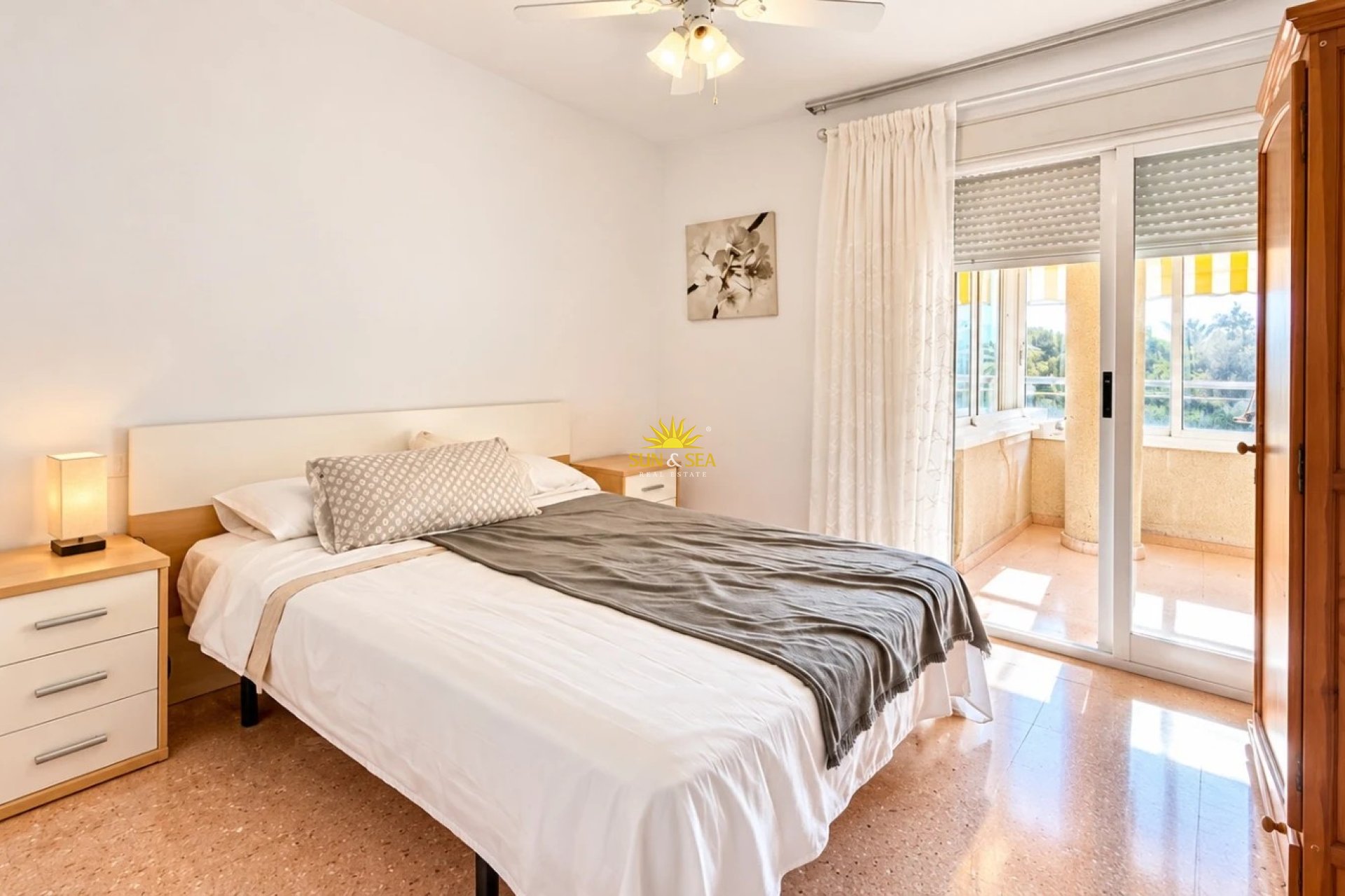 Alquiler a largo plazo - Apartamento - Alicante (Alacant)