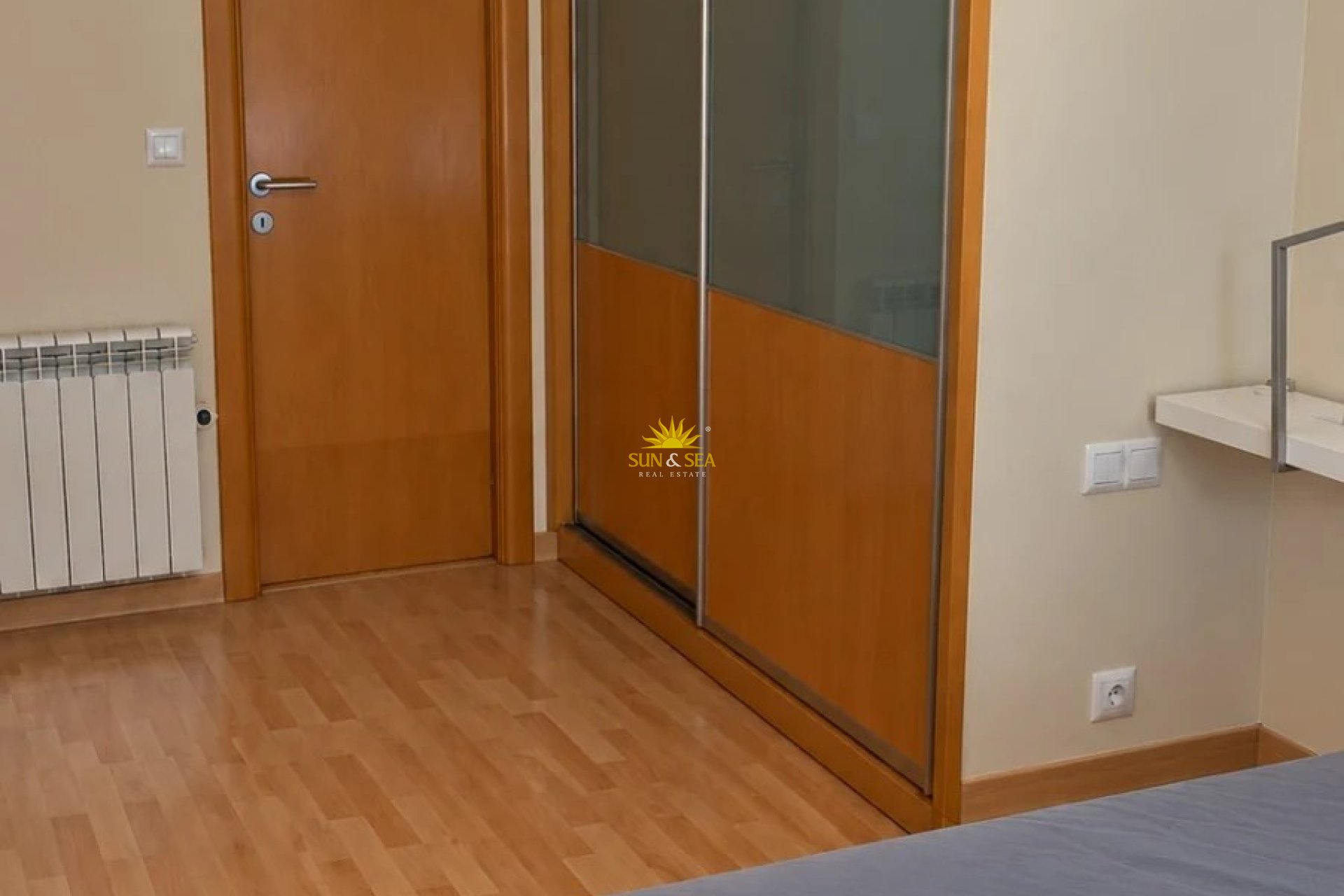 Alquiler a largo plazo - Apartamento - Alicante (Alacant)