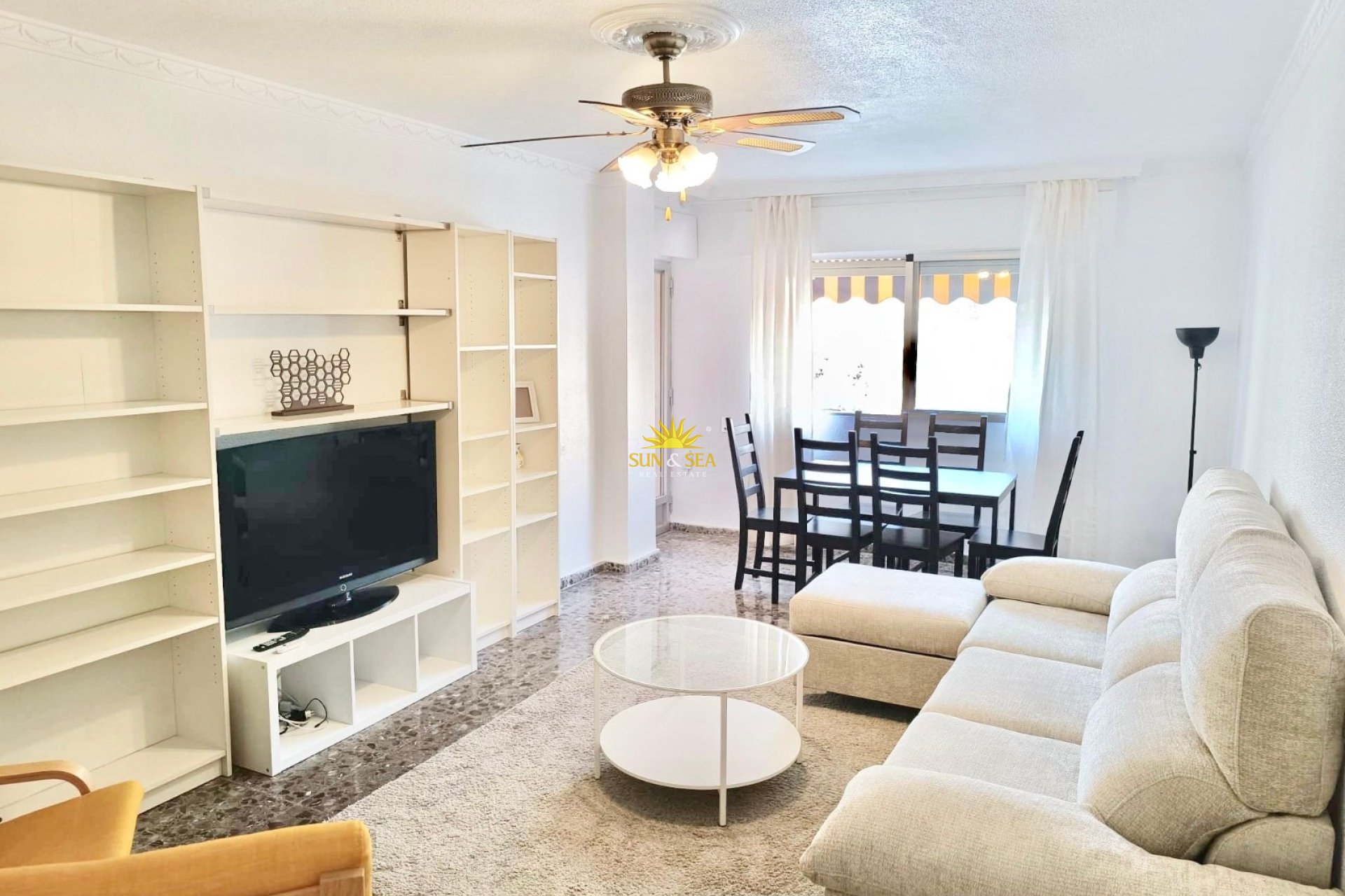 Alquiler a largo plazo - Apartamento - Alicante - Benalua