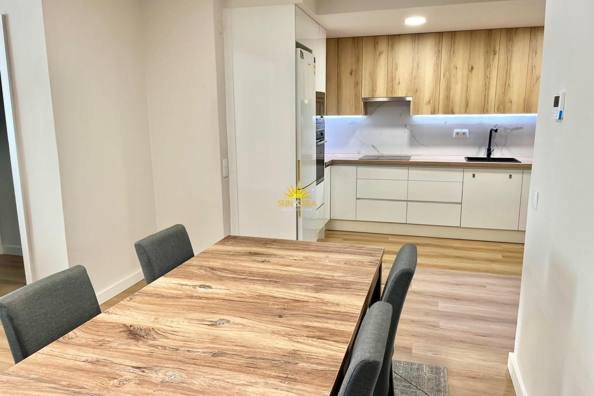 Alquiler a largo plazo - Apartamento - Alicante - Centro
