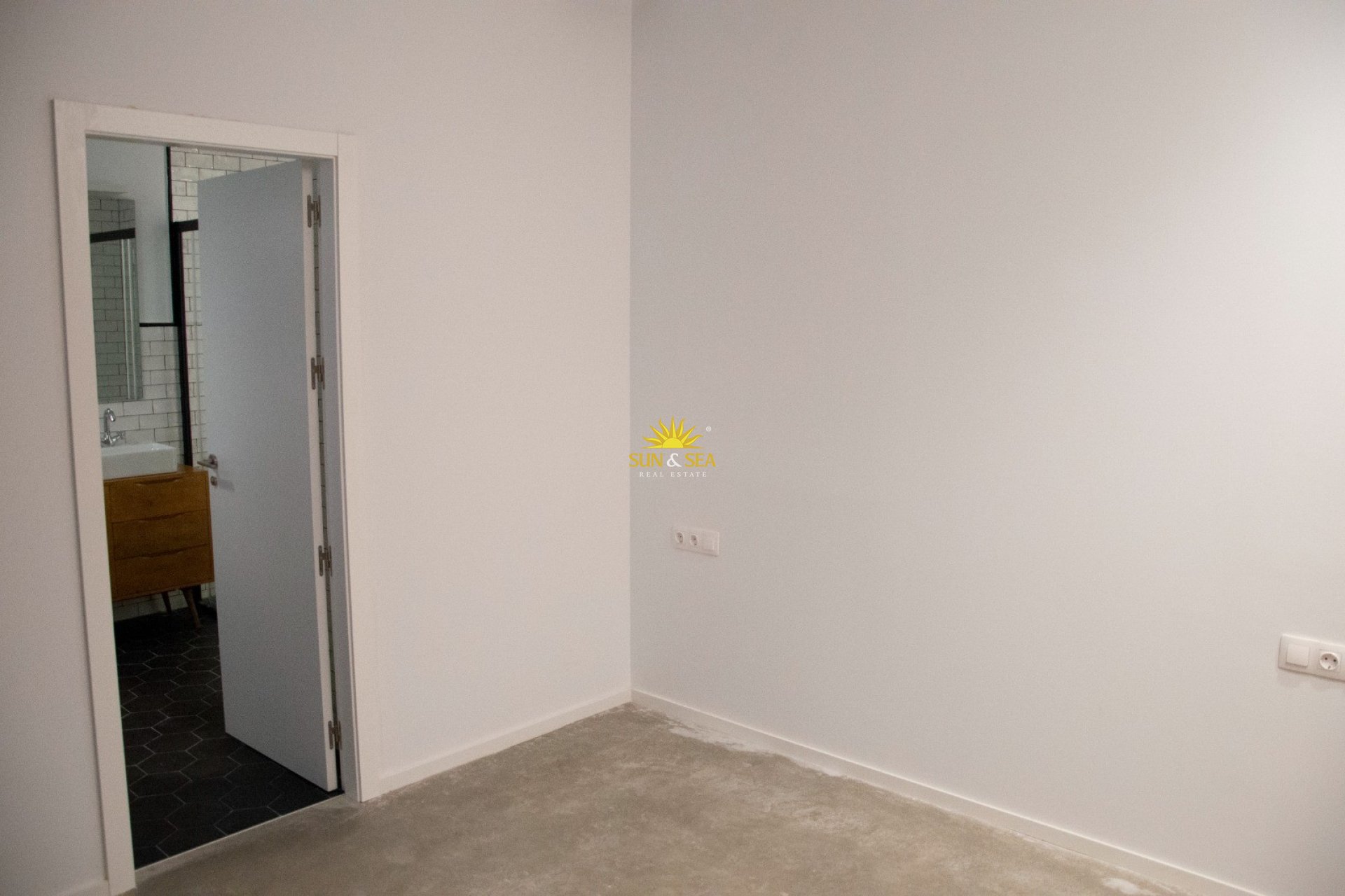 Alquiler a largo plazo - Apartamento - Alicante - Centro
