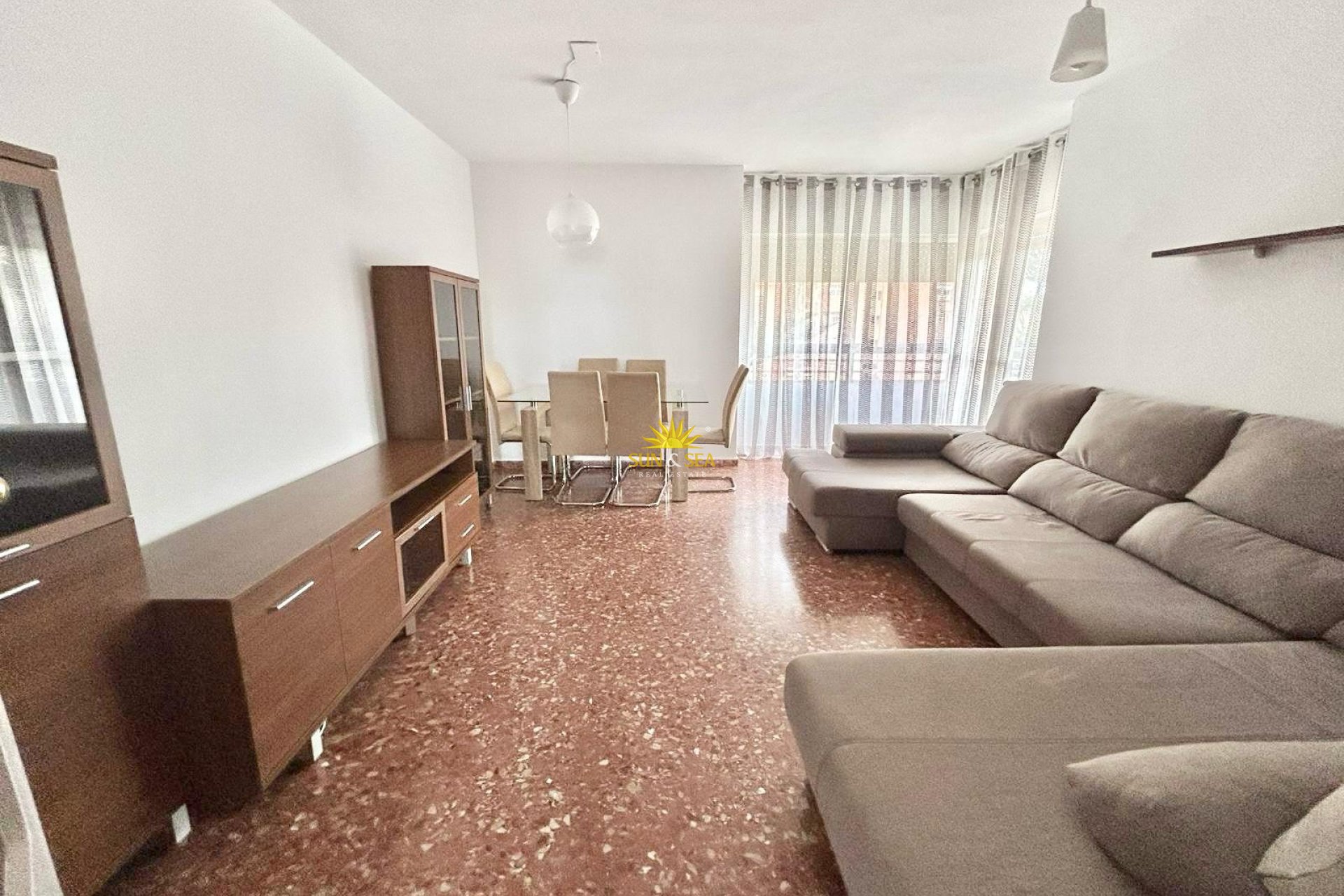 Alquiler a largo plazo - Apartamento - Cartagena - Ensanche