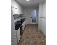 Alquiler a largo plazo - Apartamento - Cox