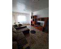 Alquiler a largo plazo - Apartamento - Cox