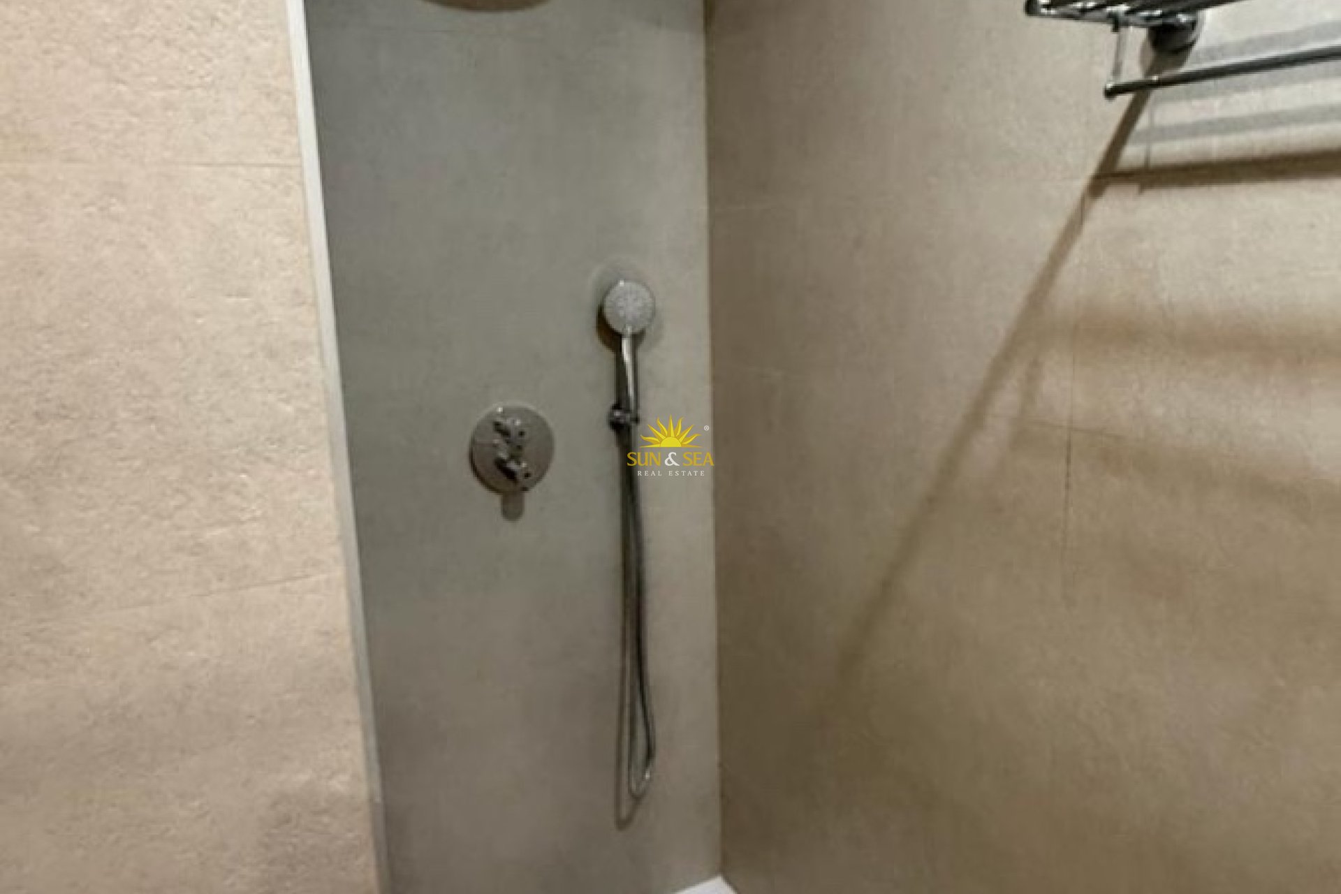 Alquiler a largo plazo - Apartamento - Finestrat