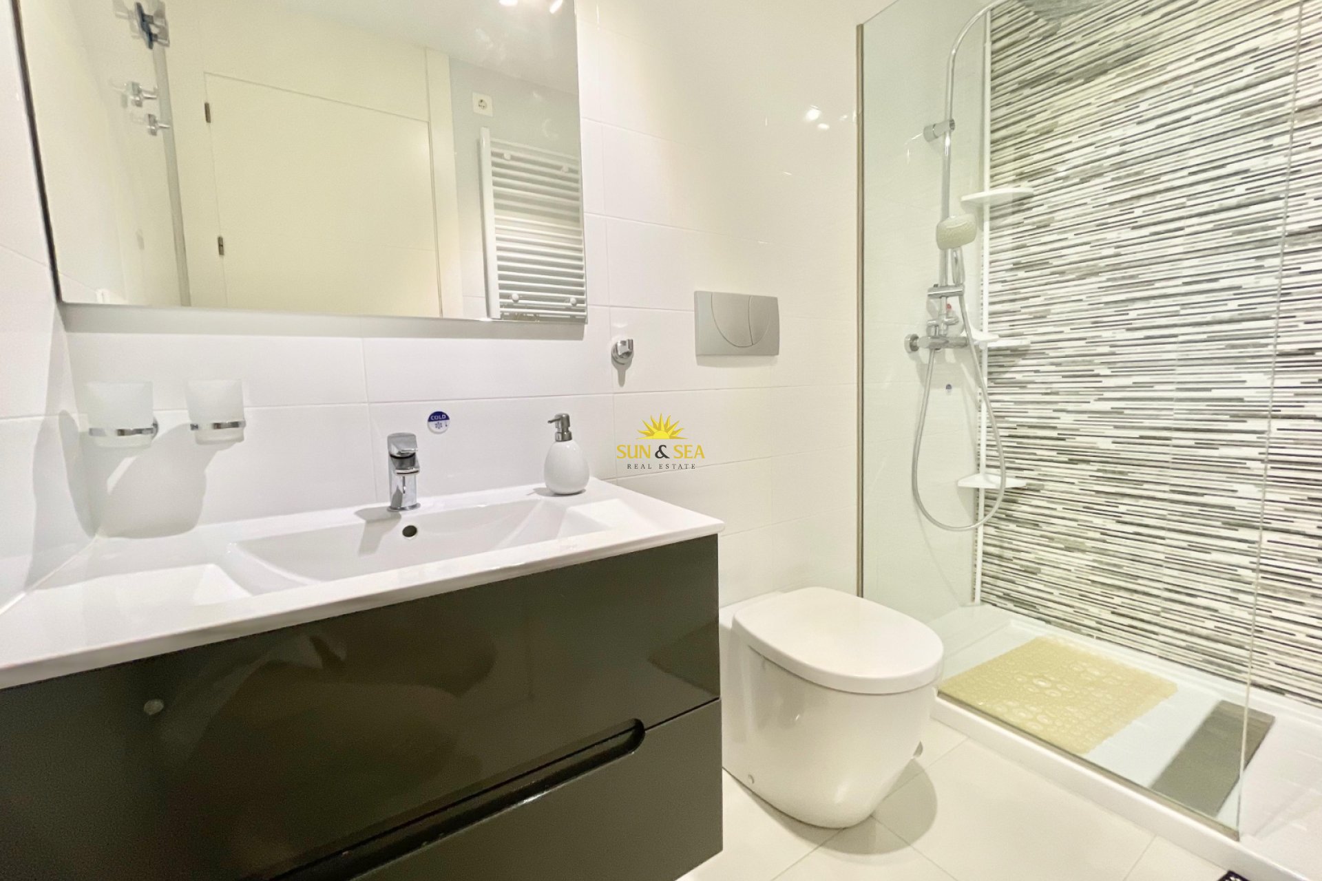 Alquiler a largo plazo - Apartamento - Pilar de la Horadada - Pueblo Latino