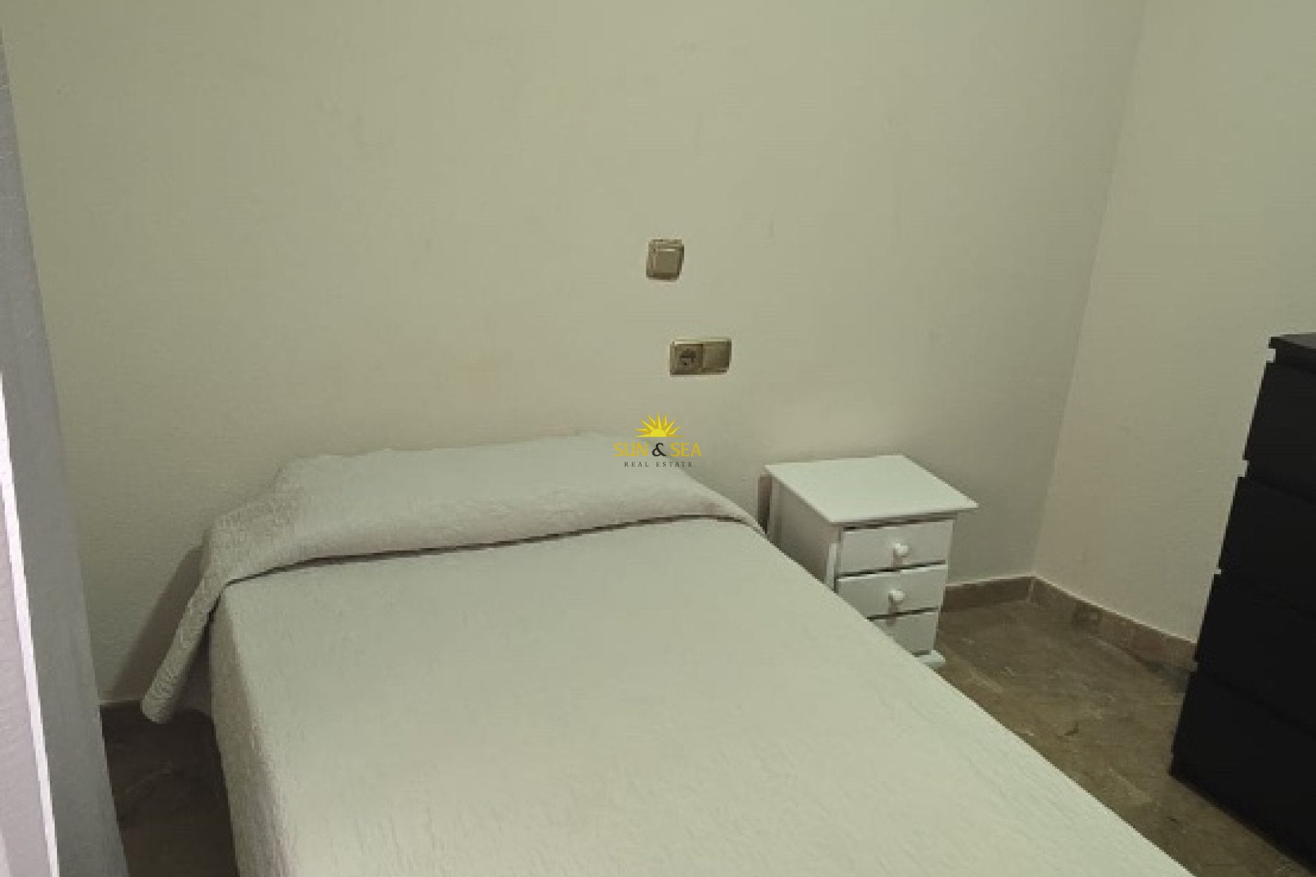 Alquiler a largo plazo - Apartamento - Torrevieja - Centro