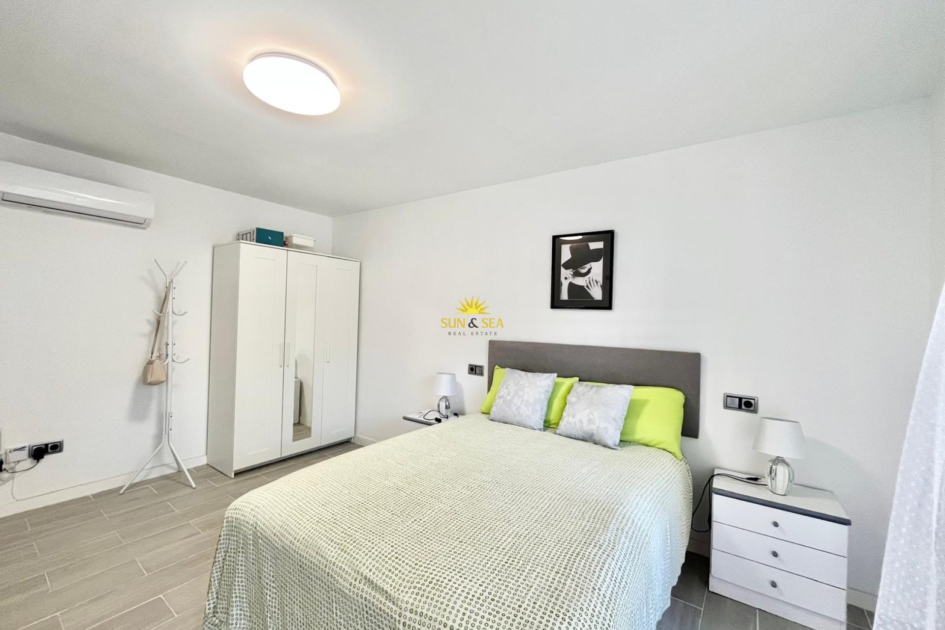 Alquiler a largo plazo - Apartamento - Torrevieja - Centro