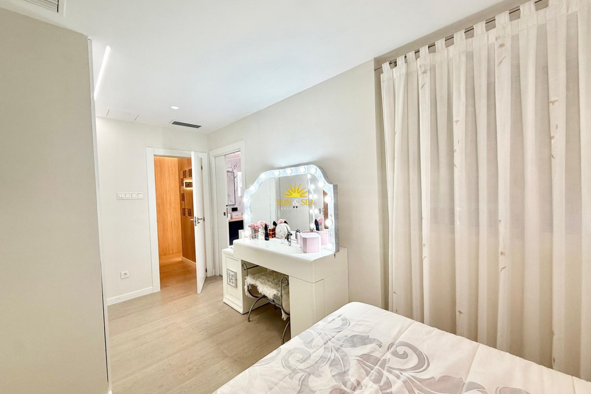 Alquiler a largo plazo - Apartamento - Torrevieja - Centro