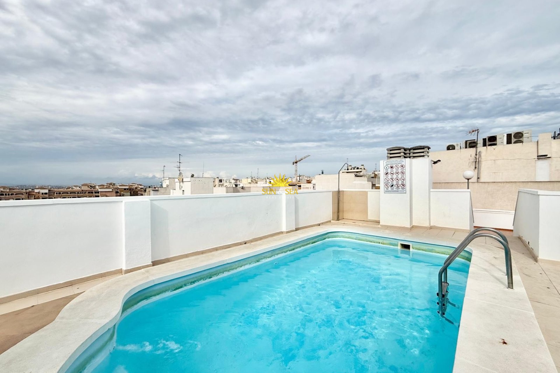 Alquiler a largo plazo - Apartamento - Torrevieja - Centro