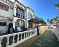 Alquiler a largo plazo - Apartamento - Torrevieja - Los balcones