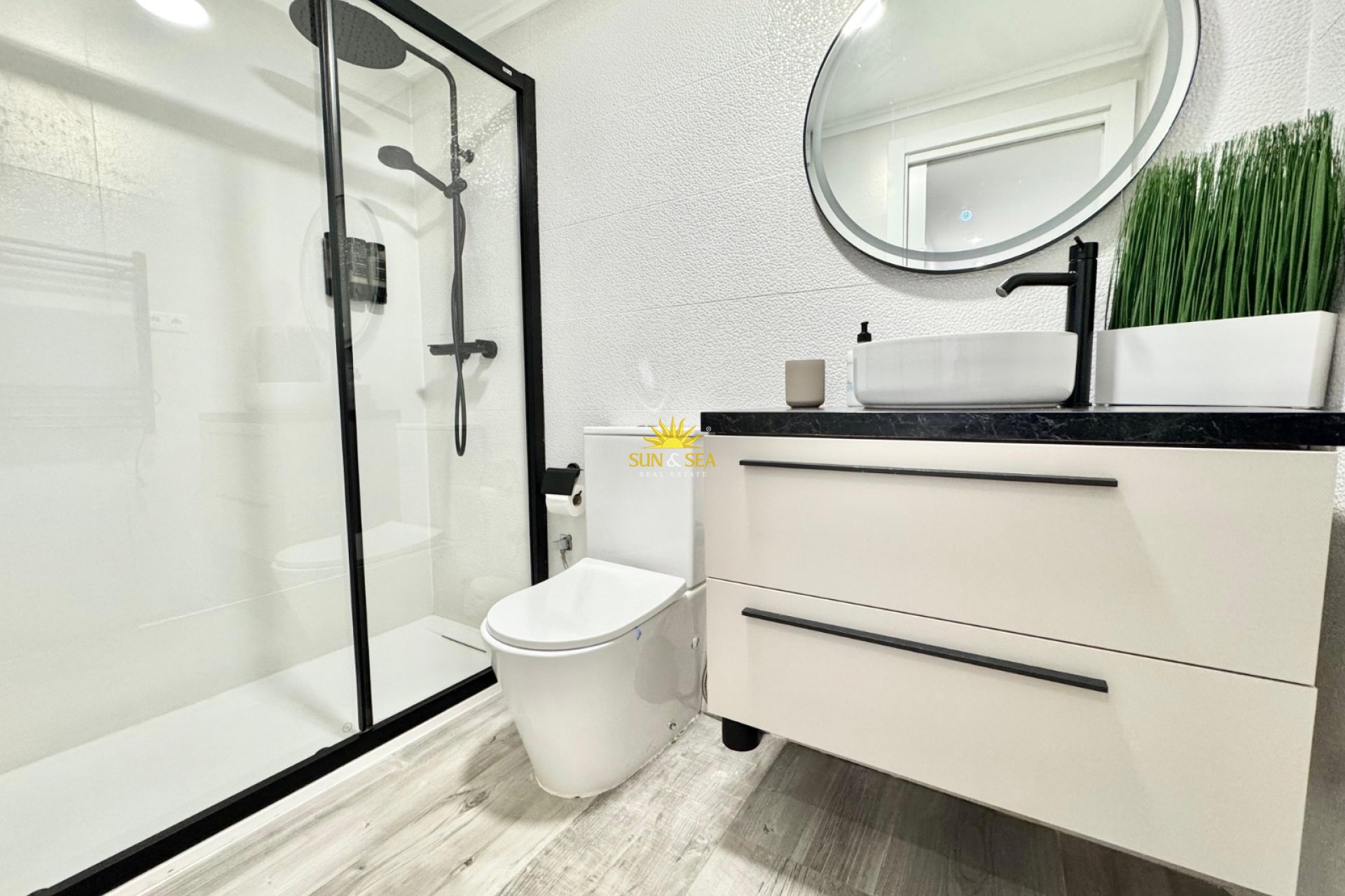 Alquiler a largo plazo - Apartamento - Torrevieja - Playa del Acequión