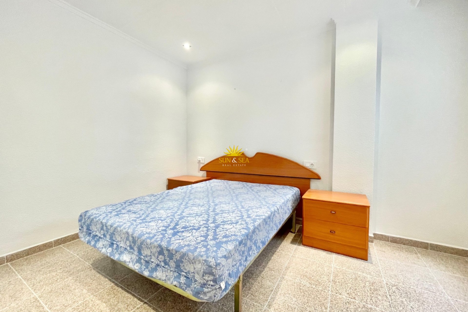 Alquiler a largo plazo - Apartamento - Torrevieja - Playa del Acequión
