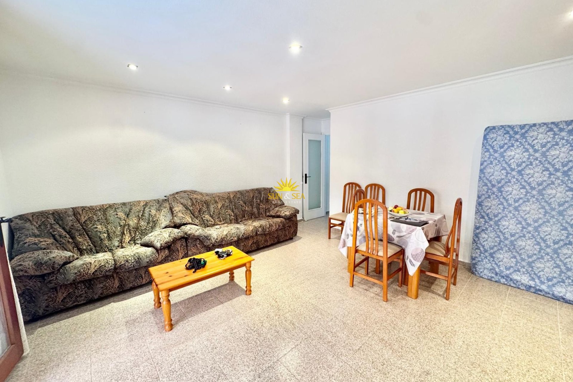 Alquiler a largo plazo - Apartamento - Torrevieja - Playa del Acequión