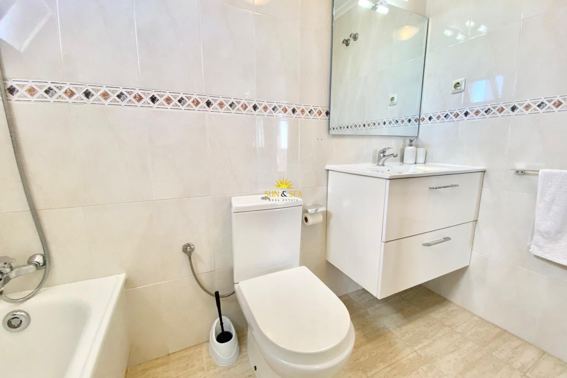 Alquiler a largo plazo - Apartamento - Torrevieja - Torrelamata - La Mata