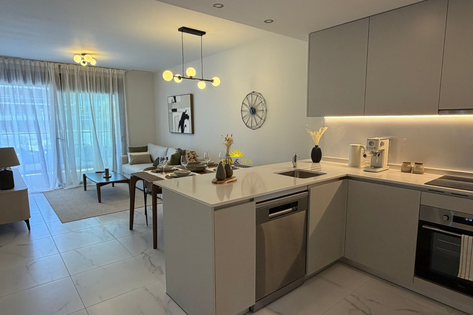 Alquiler a largo plazo - Apartamento - Torrevieja - Urb. Jardín del Mar