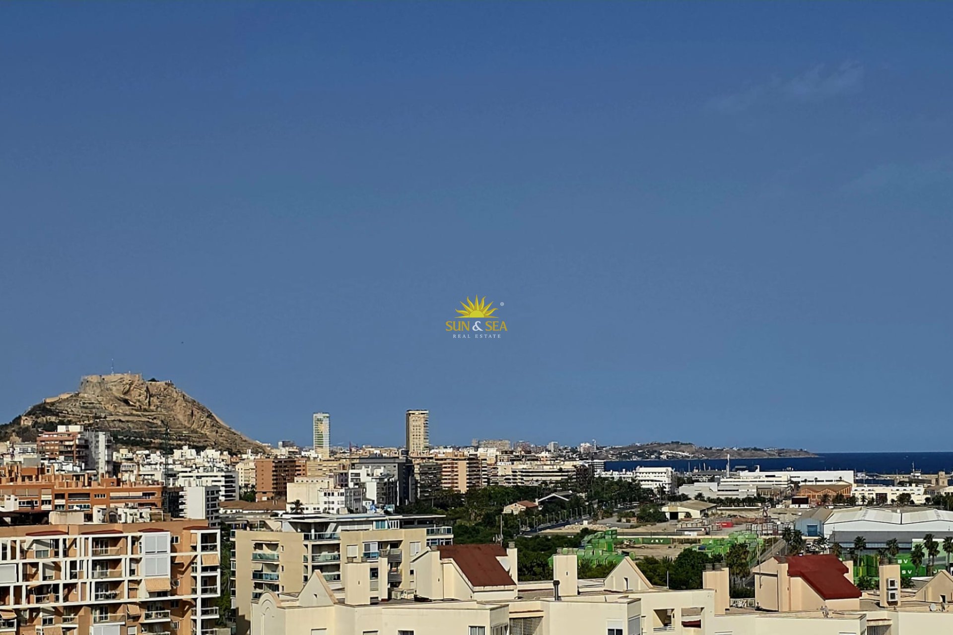 Alquiler a largo plazo - Atico - Alicante (Alacant)