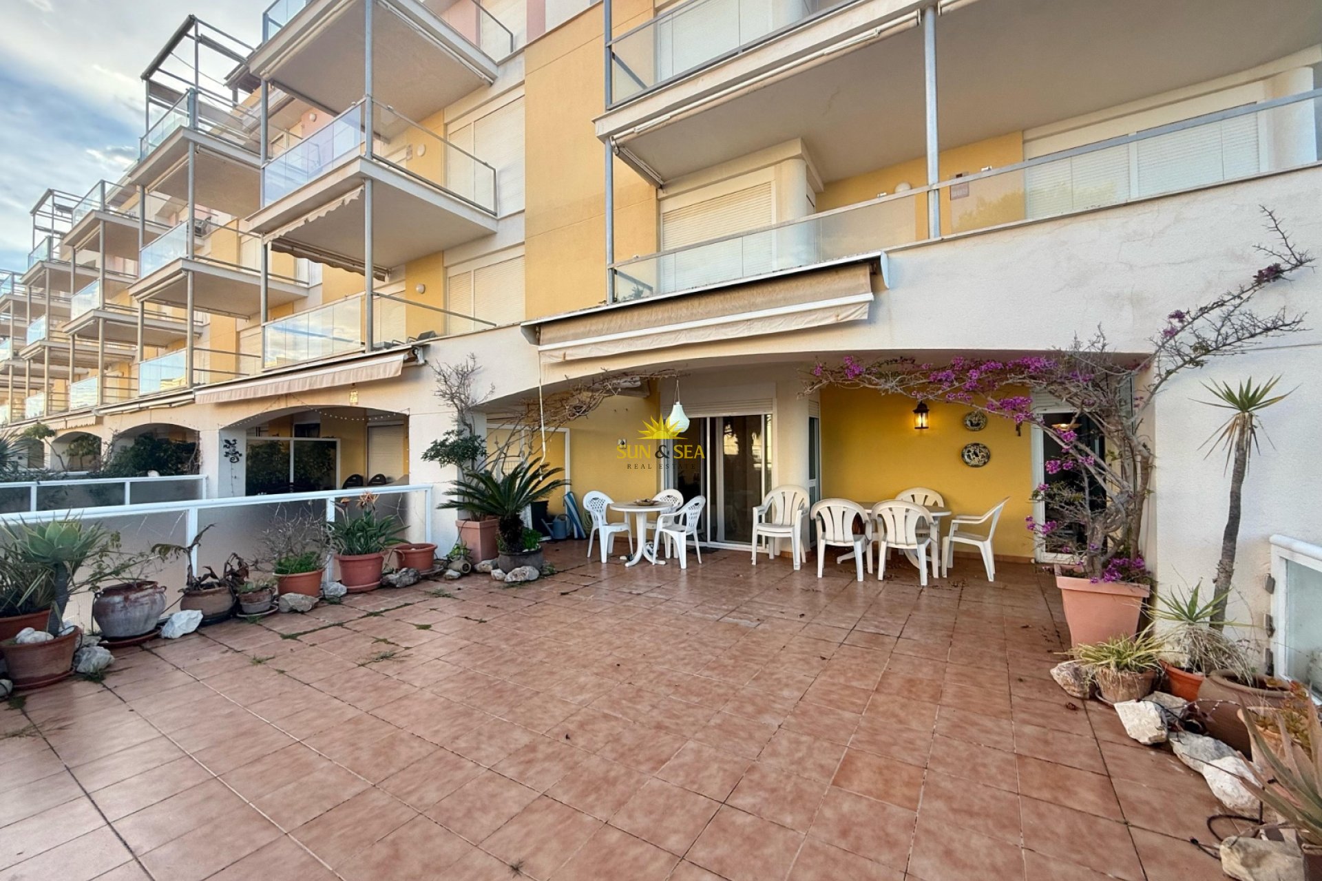 Alquiler a largo plazo - Bungalow - Denia - Les Marines - Las Marinas
