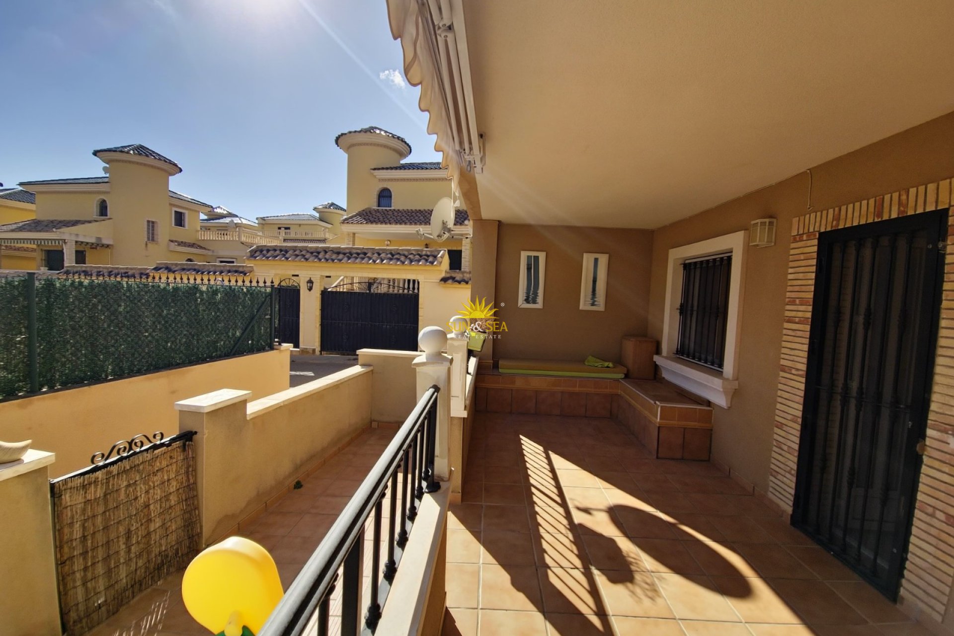 Alquiler a largo plazo - Bungalow - Orihuela Costa - La Florida