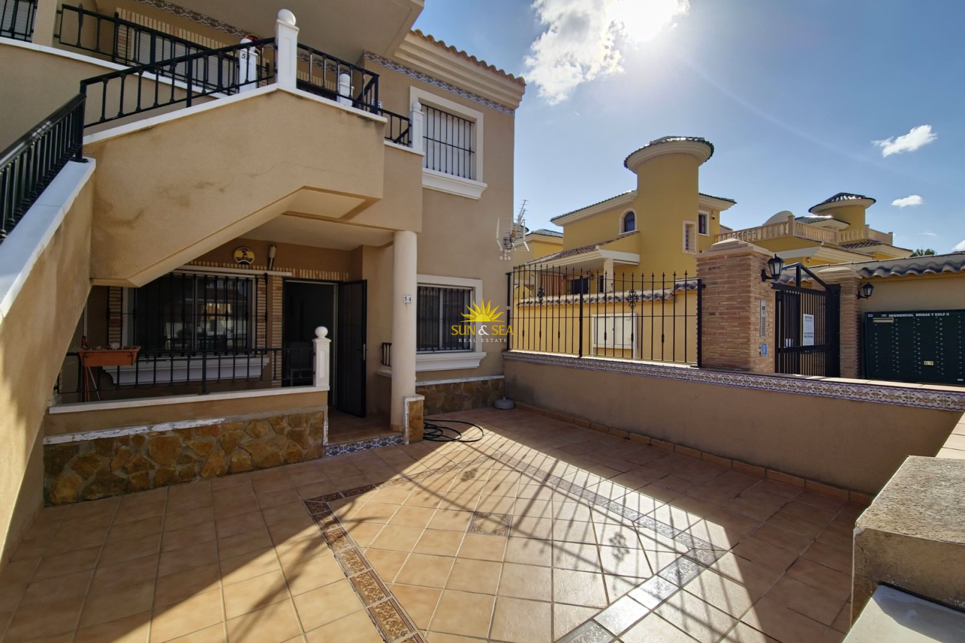 Alquiler a largo plazo - Bungalow - Orihuela Costa - La Florida