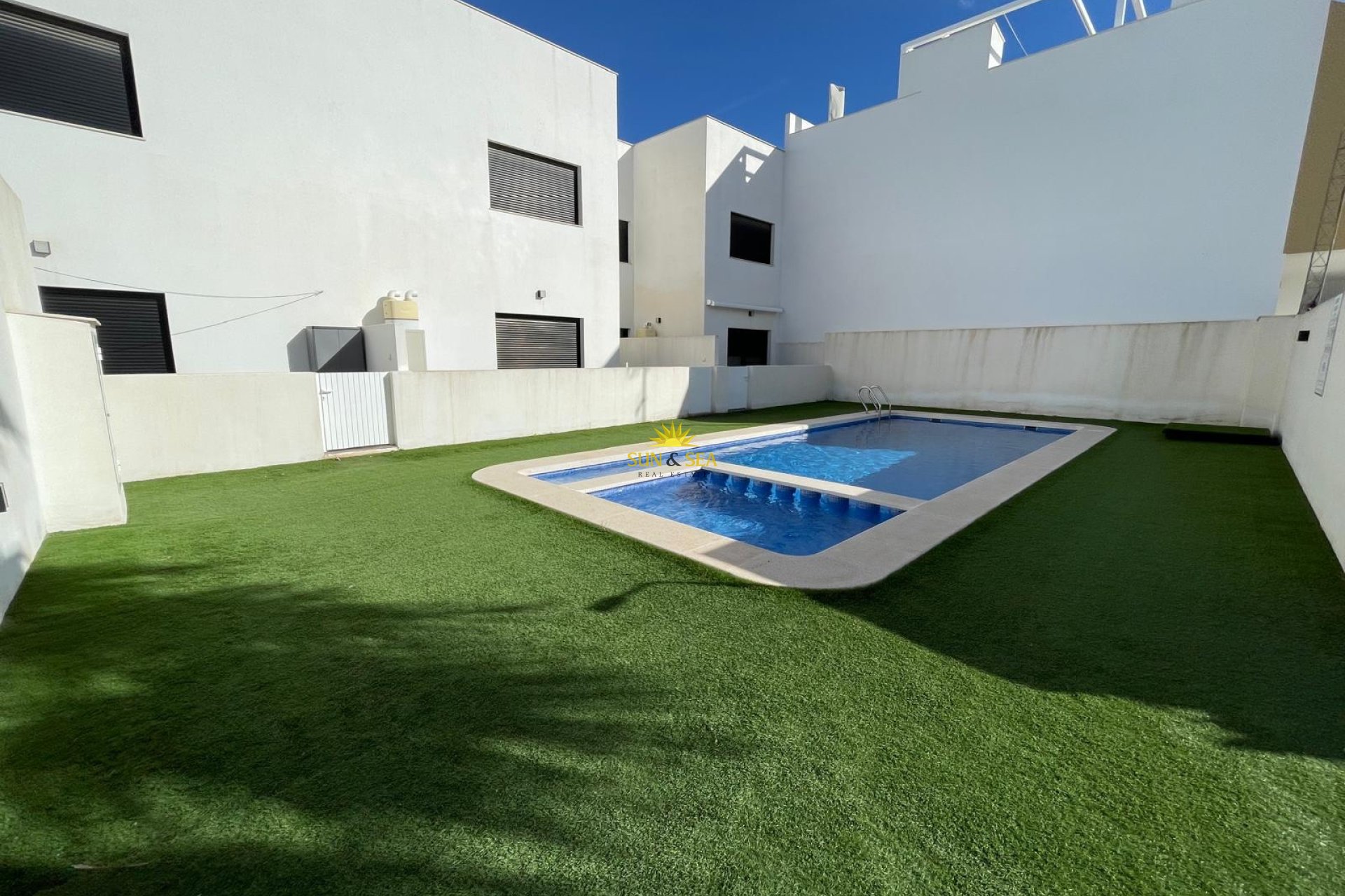 Alquiler a largo plazo - Bungalow - San Pedro del Pinatar - Las esperanzas