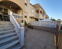 Alquiler a largo plazo - Bungalow - Torrevieja - Los balcones