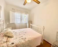 Alquiler a largo plazo - Bungalow - Torrevieja - Los balcones