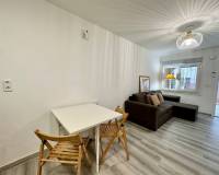 Alquiler a largo plazo - Bungalow - Torrevieja - Los balcones