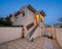 Alquiler a largo plazo - Bungalow - Torrevieja - Nueva Torrevieja - Aguas Nuevas