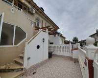 Alquiler a largo plazo - Bungalow - Torrevieja - Punta prima