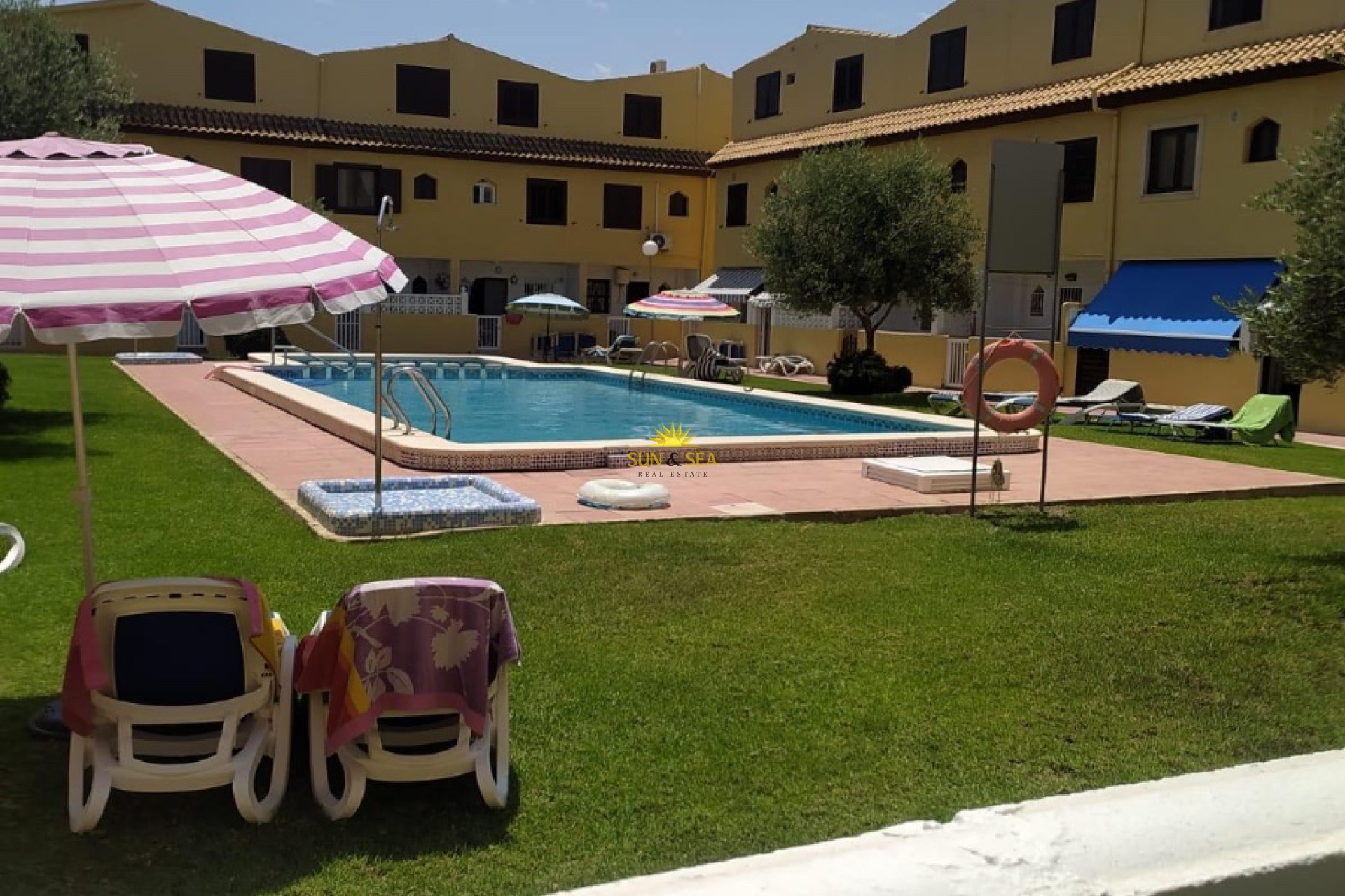 Alquiler a largo plazo - Bungalow - Torrevieja - Rosaleda-los frutales