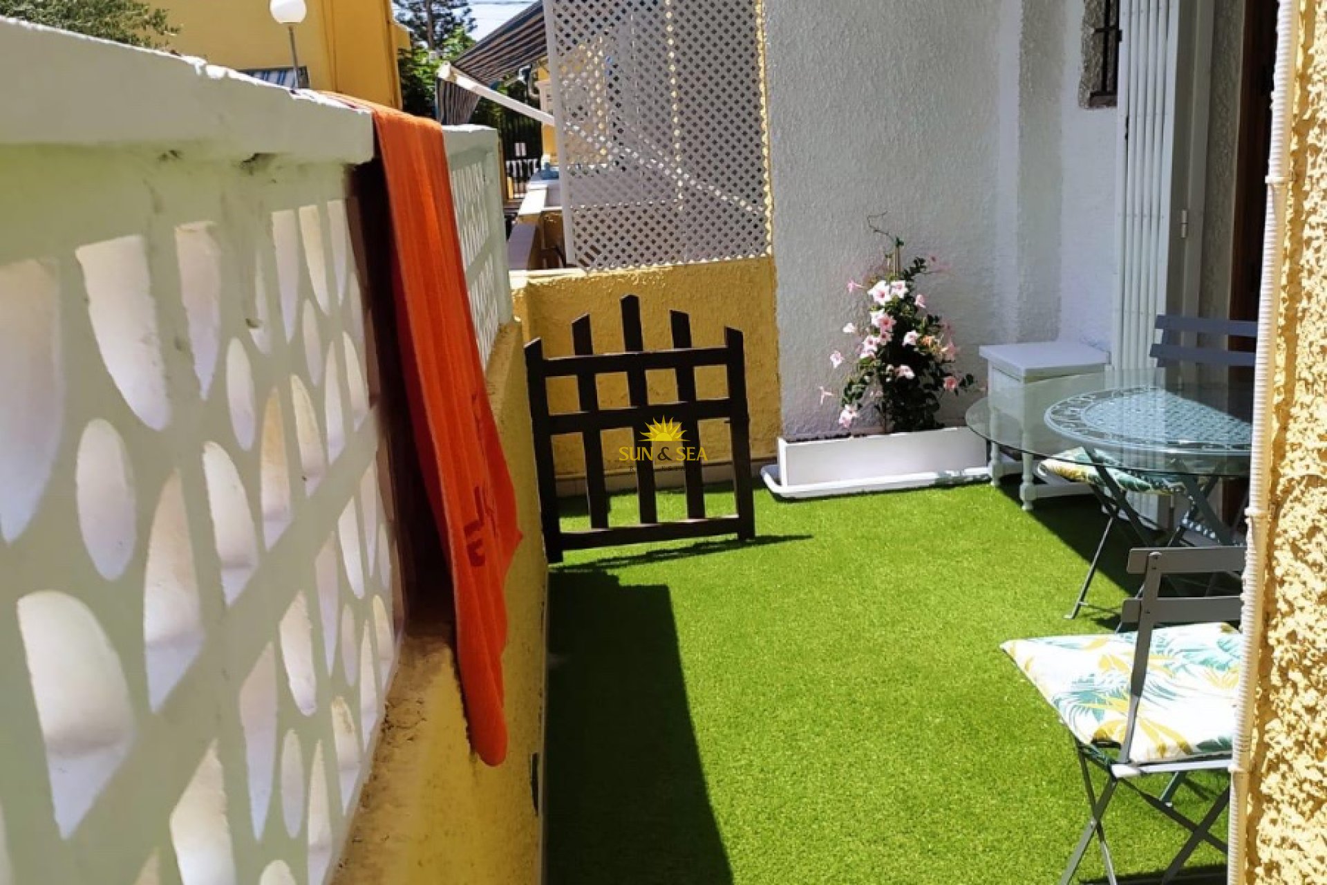 Alquiler a largo plazo - Bungalow - Torrevieja - Rosaleda-los frutales